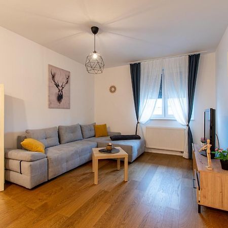 Апартаменти Flexible Selfcheckins 39 - Zagreb - Parking - New Екстер'єр фото